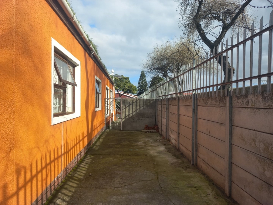 3 Bedroom Property for Sale in Charlesville Western Cape